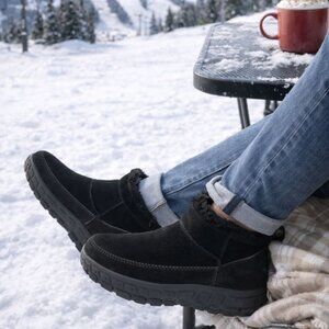 UGG® All-Gender Venture Daze Ultra Mini Boot - Black, Women’s 7, Men’s 6